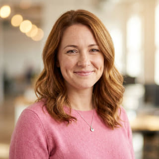 Emily Watson, Head of Customer Support la Culme Verimanță, fotografie de profil